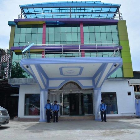 New Golden Forward Hotel Yangon Exterior foto